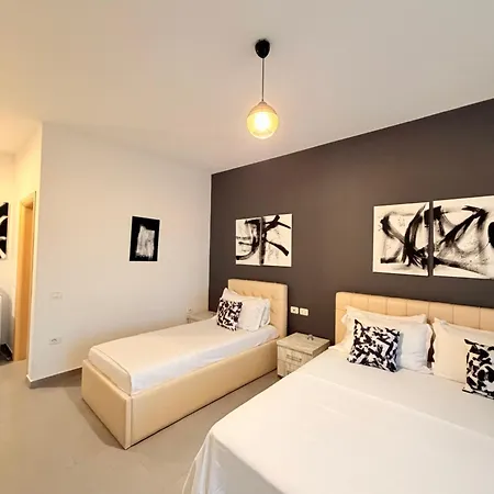 Soleil - Sea View With Balcony Appartamento Vlorë